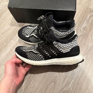 Nike ULTRABOOST 5.0 DNA